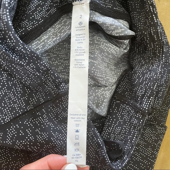 NWOT Lululemon Fast & Free Crop in White & Black - Picture 6 of 6